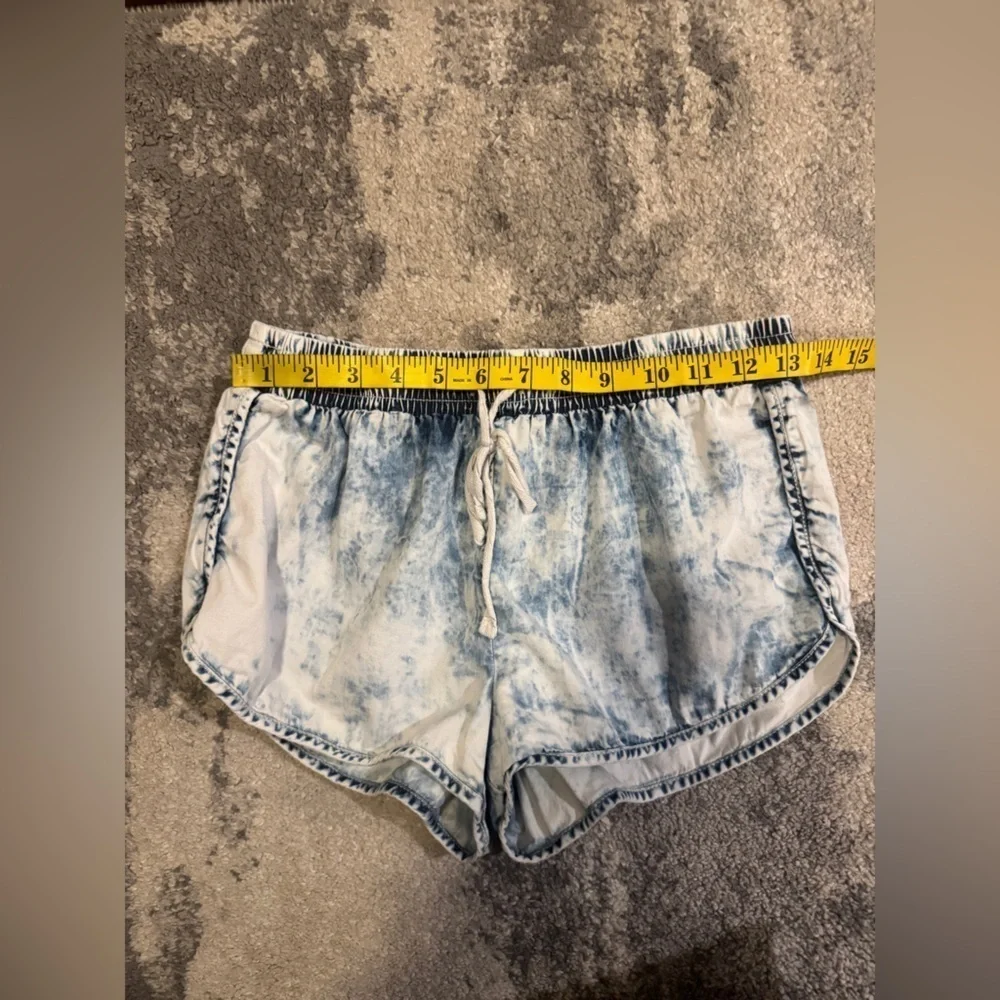 Women’s Faded Forever 21 Shorts